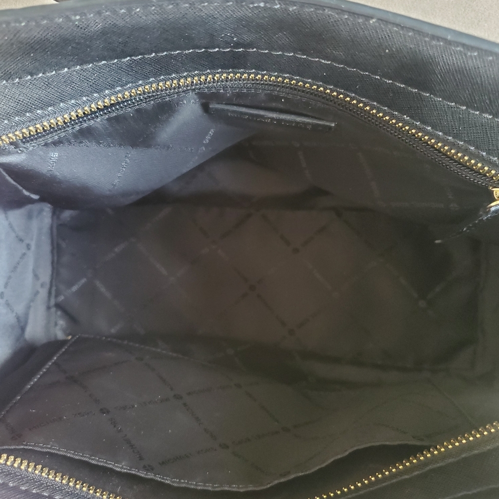 MICHAEL KORS Black and Red Floral Purse/Shoulder Bag & Matching Wallet - Picture 2 of 8